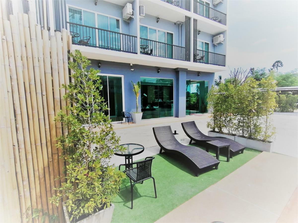 The Beach At Klong Muang Exterior photo