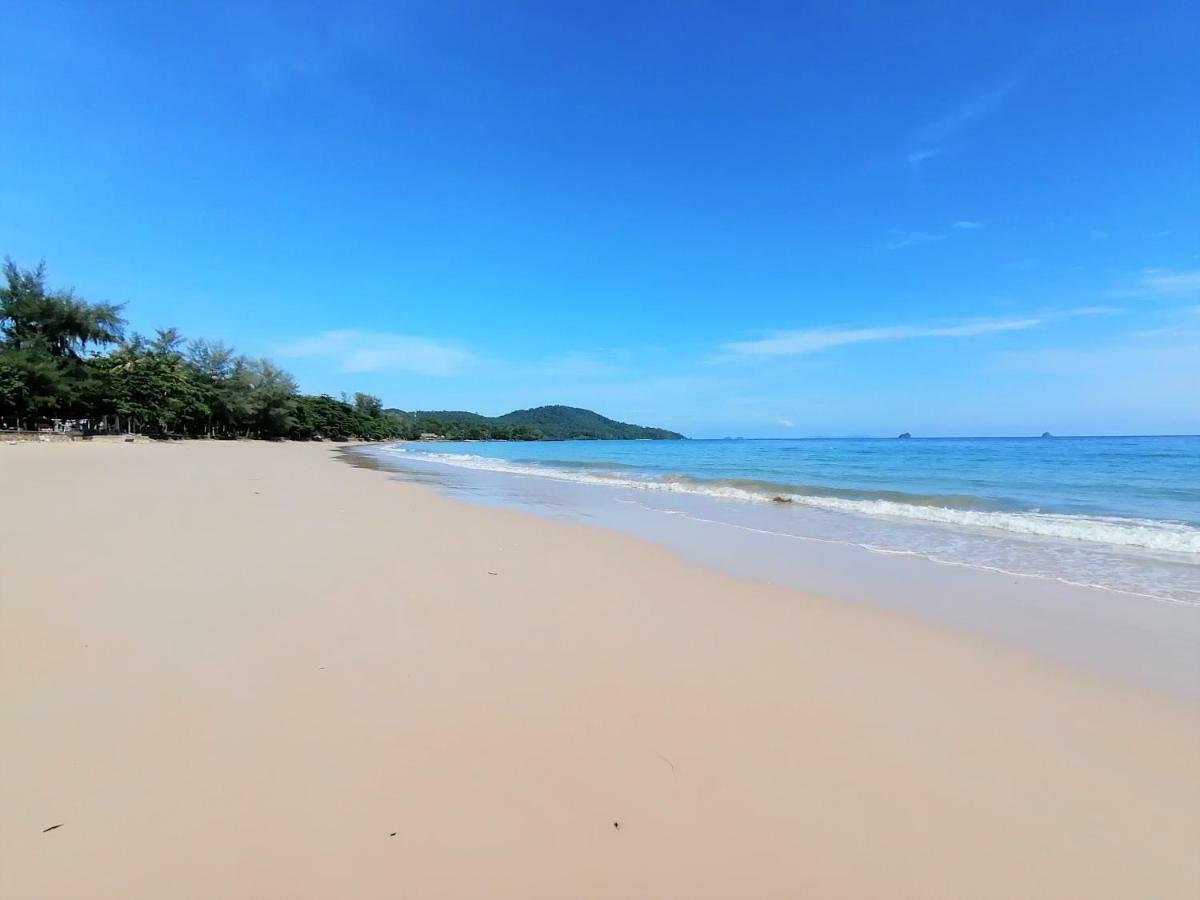 The Beach At Klong Muang Exterior photo